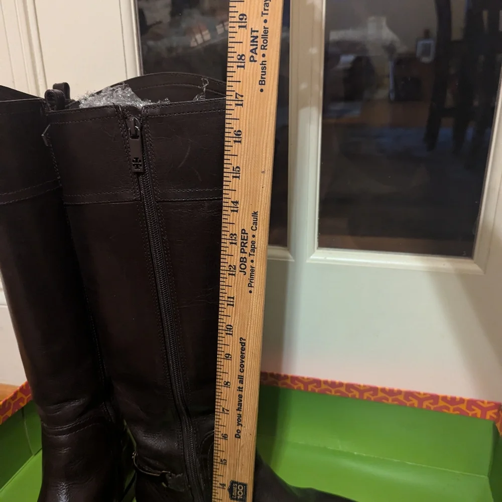 Tory Burch brown and well made  Boots‎ classy Size 7M